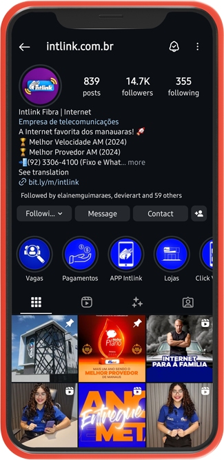imagem de um celular com o instagram da intlink em tela